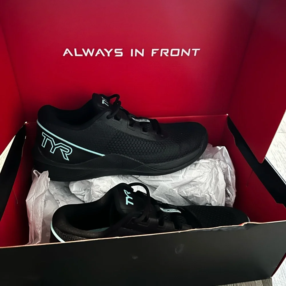 TYR Men's Black Athletic Shoes with Teal Trim